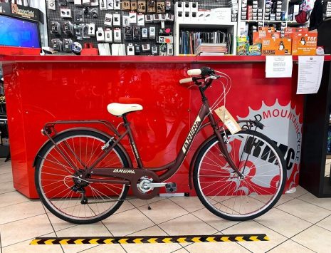 Brera Meneghina 26” viola. City Bike donna a Verona. Bici per città. RMC negozio biciclette Verona