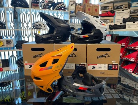 Casco Leatt mentoniera removibile. Caschi per MTB