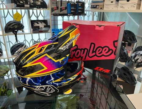 Casco Troy Lee Designs D4 carbonio fulmin. BMX e MTB DH Downhill