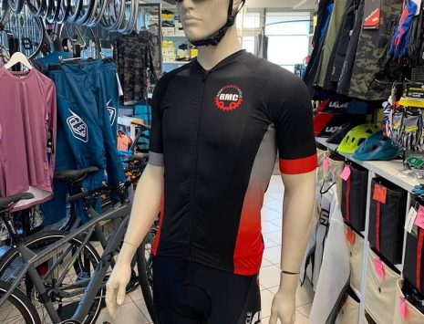 Completino RMC. Maglia e salopette. Abbigliamento per bici a Verona