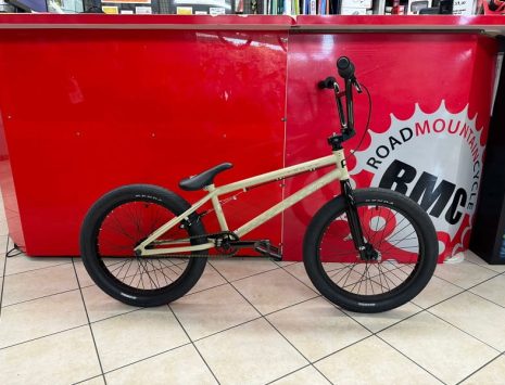 Free Agent Vergo. Bici Freestyle Verona