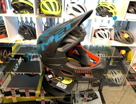 Met Parachute MIPS - Casco MTB. Caschi bici Mountain Bike. RMC negozio biciclette Verona