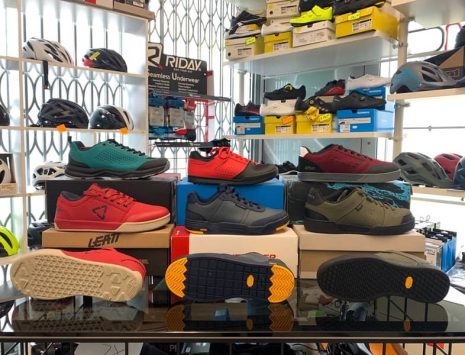 Scarpe FLAT & Ibride per MTB-BMX-enduro. Scarpe bici MTB Mountain Bike flat Verona